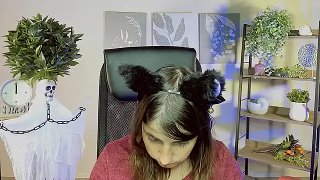 Snapshot of MartaEdams chatting on 10/24/25, 06:10 MartaEdams online show from 10/24/25, 06:10