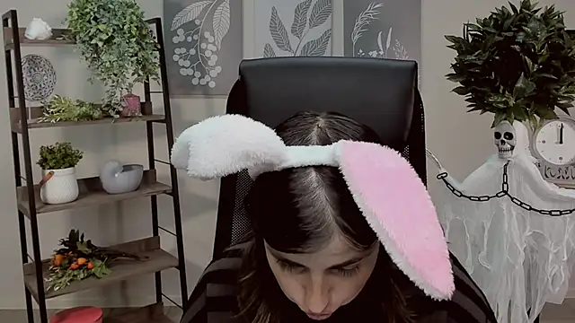 Snapshot of MartaEdams chatting on 11/06/25, 06:14 MartaEdams online show from 11/06/25, 06:14