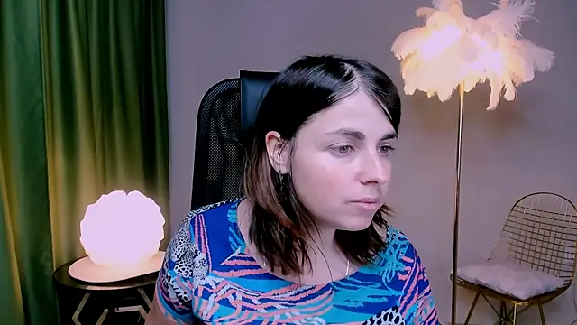 Snapshot of MartaEdams chatting on 11/28/25, 06:16 MartaEdams online show from 11/28/25, 06:16