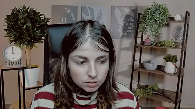 Snapshot of MartaEdams chatting on 12/03/25, 06:21 MartaEdams online show from 12/03/25, 06:21