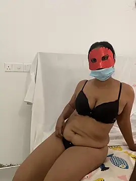 Snapshot of venom-172 chatting on 10/27/25, 04:38 venom-172 online show from 10/27/25, 04:38