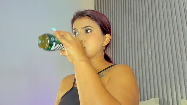 Snapshot of DAFNECOX chatting on 10/10/25, 03:16 DAFNECOX online show from 10/10/25, 03:16