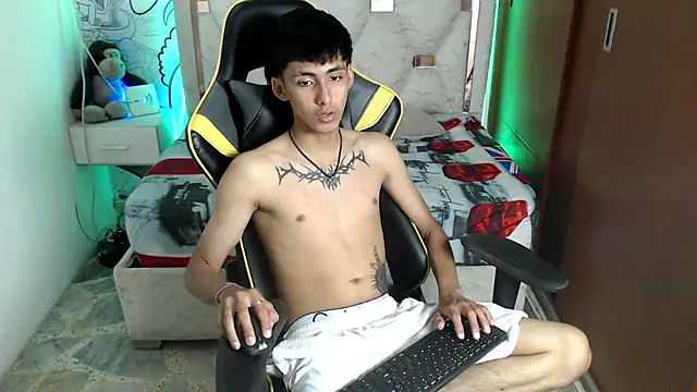 yiisu  online show from 09/11/25, 06:19