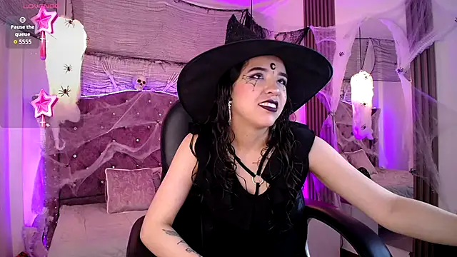 Amara Davis online show from 10/29/25, 04:59