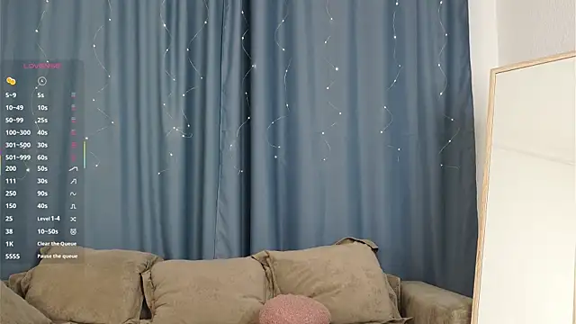 TaiteFairfield online show from 10/19/25, 07:09