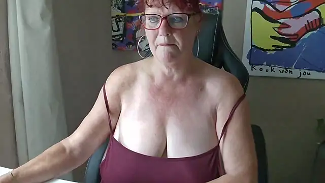 -Curvy- online show from 06/04/26, 08:53
