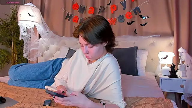 Skelerata online show from 10/28/25, 01:09