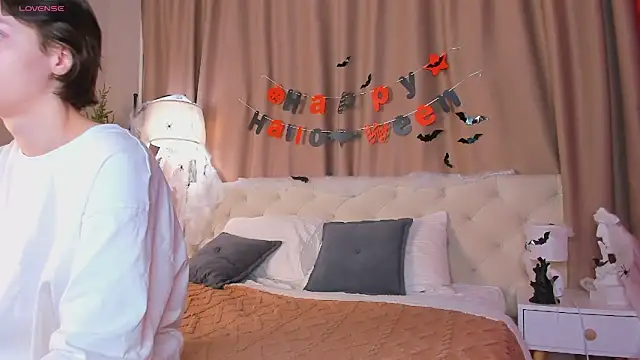 Skelerata online show from 10/30/25, 01:18