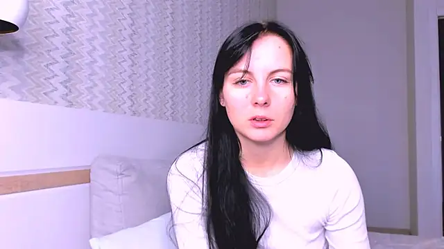 Snapshot of Elle_Pearl_ chatting on 12/23/25, 07:28 Elle Pearl online show from 12/23/25, 07:28