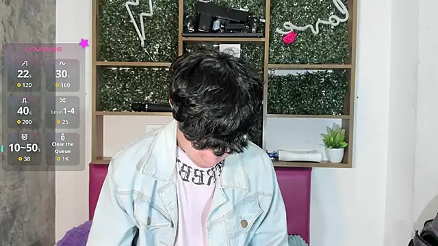 Felipe boy1 online show from 10/09/25, 09:24