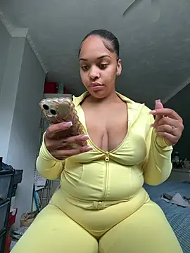 Snapshot of Regina69slut chatting on 05/06/26, 03:39 Regina69slut online show from 05/06/26, 03:39