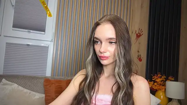 Snapshot of litlle_angelll chatting on 10/27/25, 10:47 litlle angelll online show from 10/27/25, 10:47