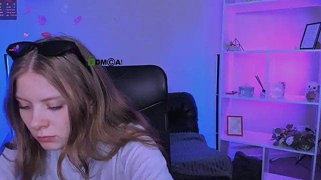 foxy tease  online show from 11/06/25, 12:28