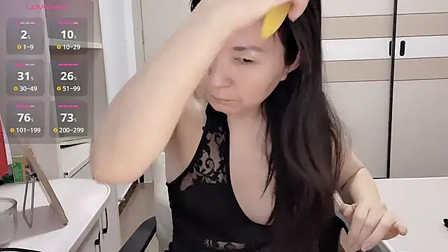 JackieBell online show from 12/14/25, 12:27