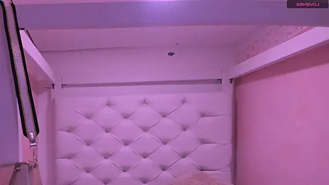 eimy skinny  online show from 05/03/26, 12:33