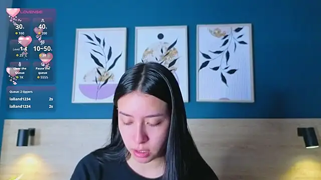 SarahMiler  online show from 11/10/25, 07:57