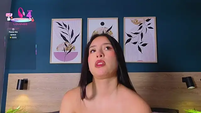 SarahMiler  online show from 11/20/25, 07:46