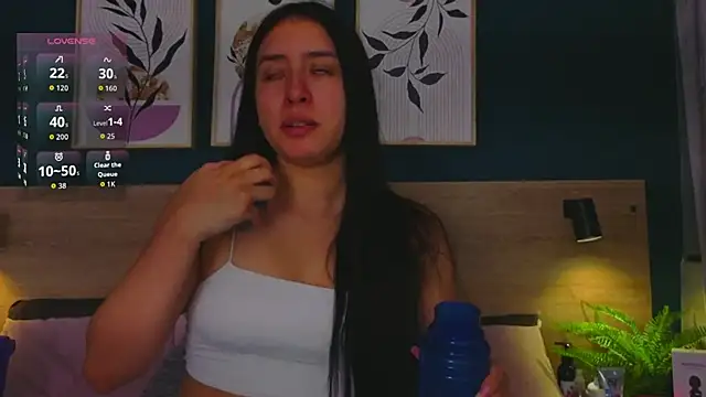 SarahMiler  online show from 11/27/25, 07:49