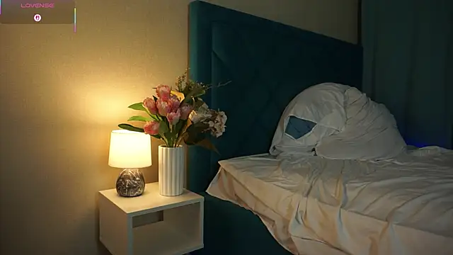 Snapshot of ywixos chatting on 11/13/25, 03:11 ywixos online show from 11/13/25, 03:11