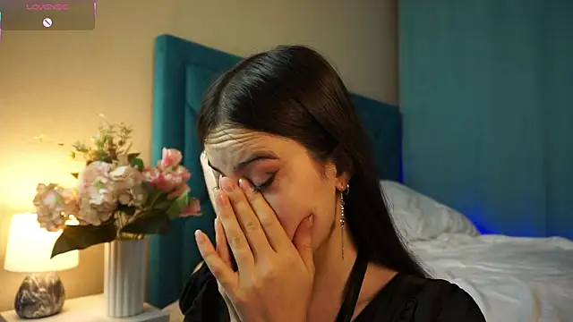 Snapshot of ywixos chatting on 11/20/25, 01:33 ywixos online show from 11/20/25, 01:33