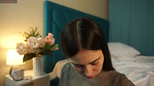 Snapshot of ywixos chatting on 11/23/25, 03:23 ywixos online show from 11/23/25, 03:23