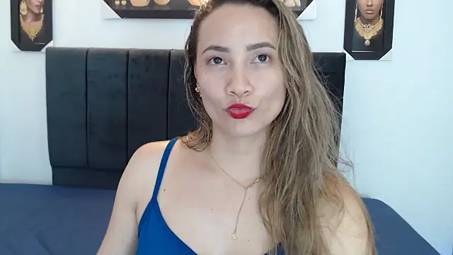 Snapshot of cieloDal chatting on 09/19/25, 05:09 cieloDal online show from 09/19/25, 05:09