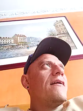 leon8013A online show from 11/06/25, 02:51