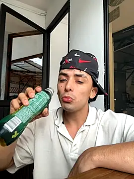 Snapshot of Jacobs0 chatting on 10/13/25, 02:06 Jacobs0 online show from 10/13/25, 02:06