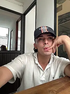 Snapshot of Jacobs0 chatting on 10/30/25, 05:46 Jacobs0 online show from 10/30/25, 05:46