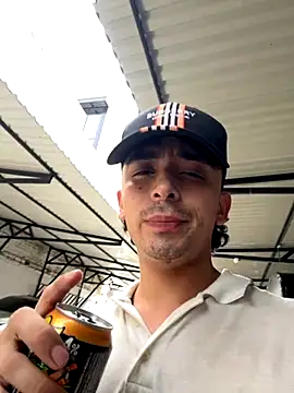 Snapshot of Jacobs0 chatting on 10/31/25, 06:53 Jacobs0 online show from 10/31/25, 06:53