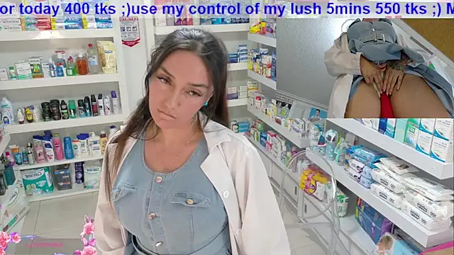 Snapshot of swmilena_hot_ chatting on 11/12/25, 03:18 swmilena hot online show from 11/12/25, 03:18