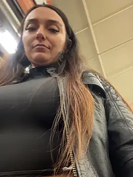 Snapshot of swmilena_hot_ chatting on 11/28/25, 08:00 swmilena hot online show from 11/28/25, 08:00