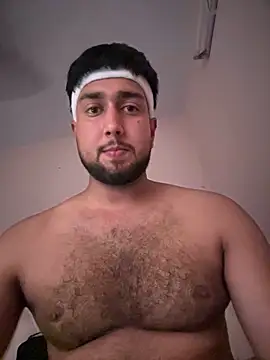 Snapshot of aka_big chatting on 11/04/25, 06:12 aka big online show from 11/04/25, 06:12