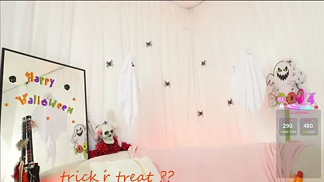 Snapshot of nyralux chatting on 10/09/25, 06:55 nyralux online show from 10/09/25, 06:55