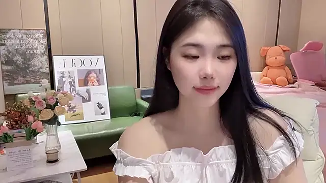 suki-1 online show from 10/06/25, 05:49