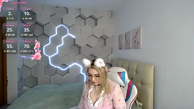 aliicemeow online show from 03/29/26, 09:42