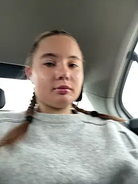 Snapshot of StephanieMur chatting on 09/24/25, 04:38 StephanieMur online show from 09/24/25, 04:38