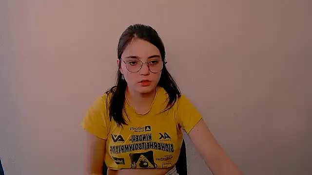 Sun Shine   online show from 05/15/26, 01:07