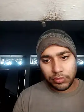 Snapshot of Desirock001 chatting on 01/16/26, 02:37 Desirock001 online show from 01/16/26, 02:37