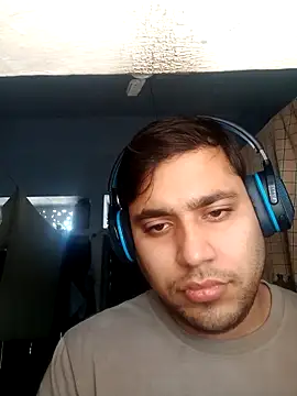Snapshot of Desirock001 chatting on 02/07/26, 07:56 Desirock001 online show from 02/07/26, 07:56