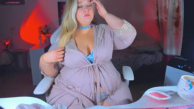 VanessaHayees online show from 07/19/26, 10:02