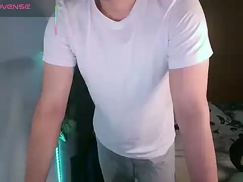 Snapshot of Cerso1 chatting on 06/04/26, 03:23 Cerso1 online show from 06/04/26, 03:23