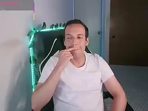 Snapshot of Cerso1 chatting on 06/06/26, 01:11 Cerso1 online show from 06/06/26, 01:11