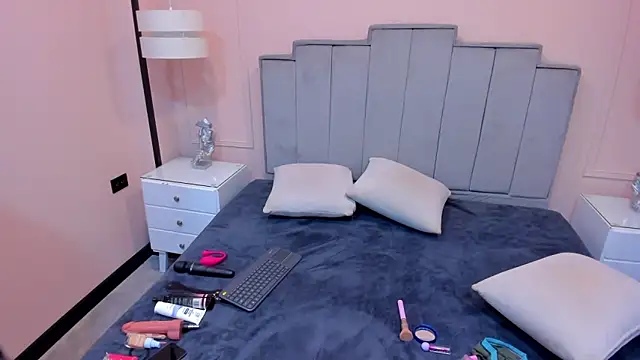 gabriela lux online show from 10/01/25, 11:38