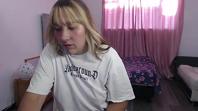 Aiimee hills online show from 09/15/25, 10:21