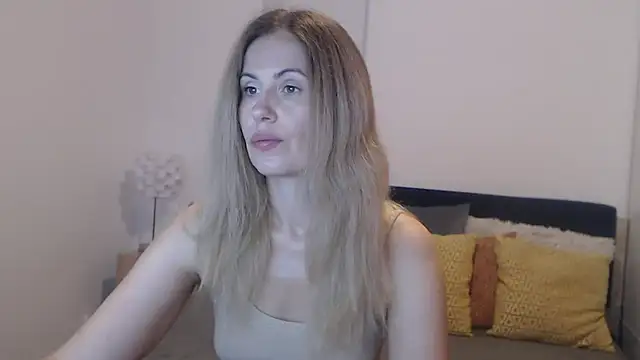 Snapshot of Lika_Soul chatting on 07/19/26, 04:22 Lika Soul online show from 07/19/26, 04:22