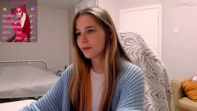 ValerieBubbles online show from 10/08/25, 04:37