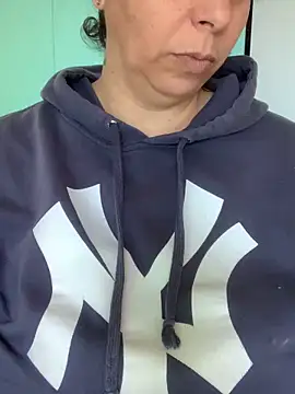 LupeLok online show from 10/07/25, 03:53