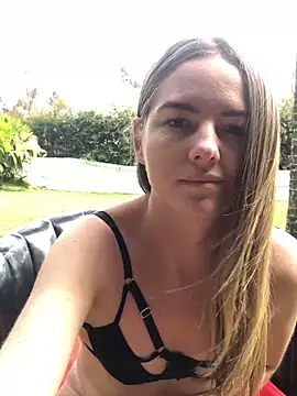 Snapshot of Angiehuston1 chatting on 09/22/25, 02:08 Angiehuston1 online show from 09/22/25, 02:08