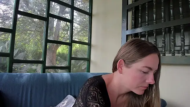 Snapshot of Angiehuston1 chatting on 10/04/25, 02:15 Angiehuston1 online show from 10/04/25, 02:15